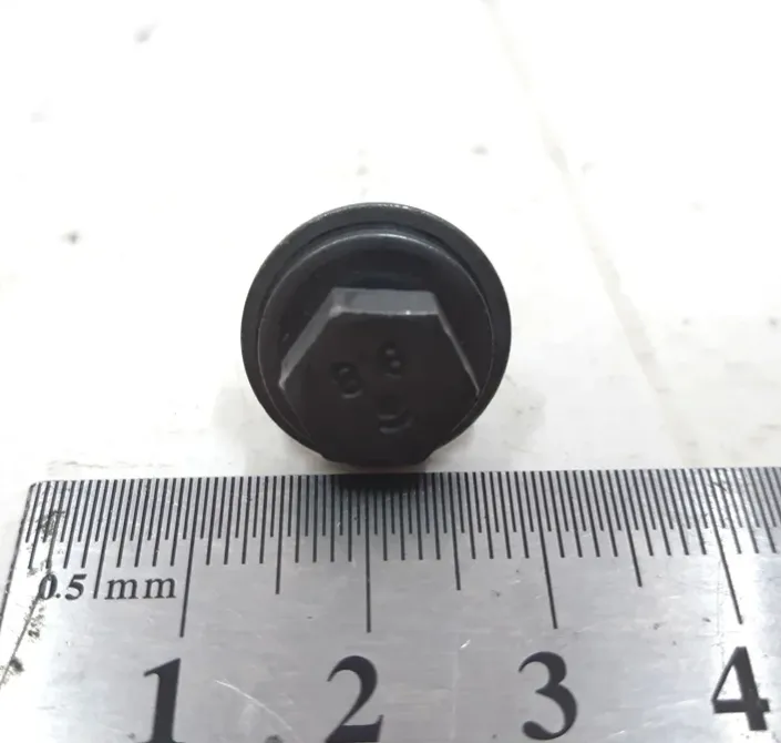 1112246-00-A Болт із шайбою M6x22 BOLT AND WASHER