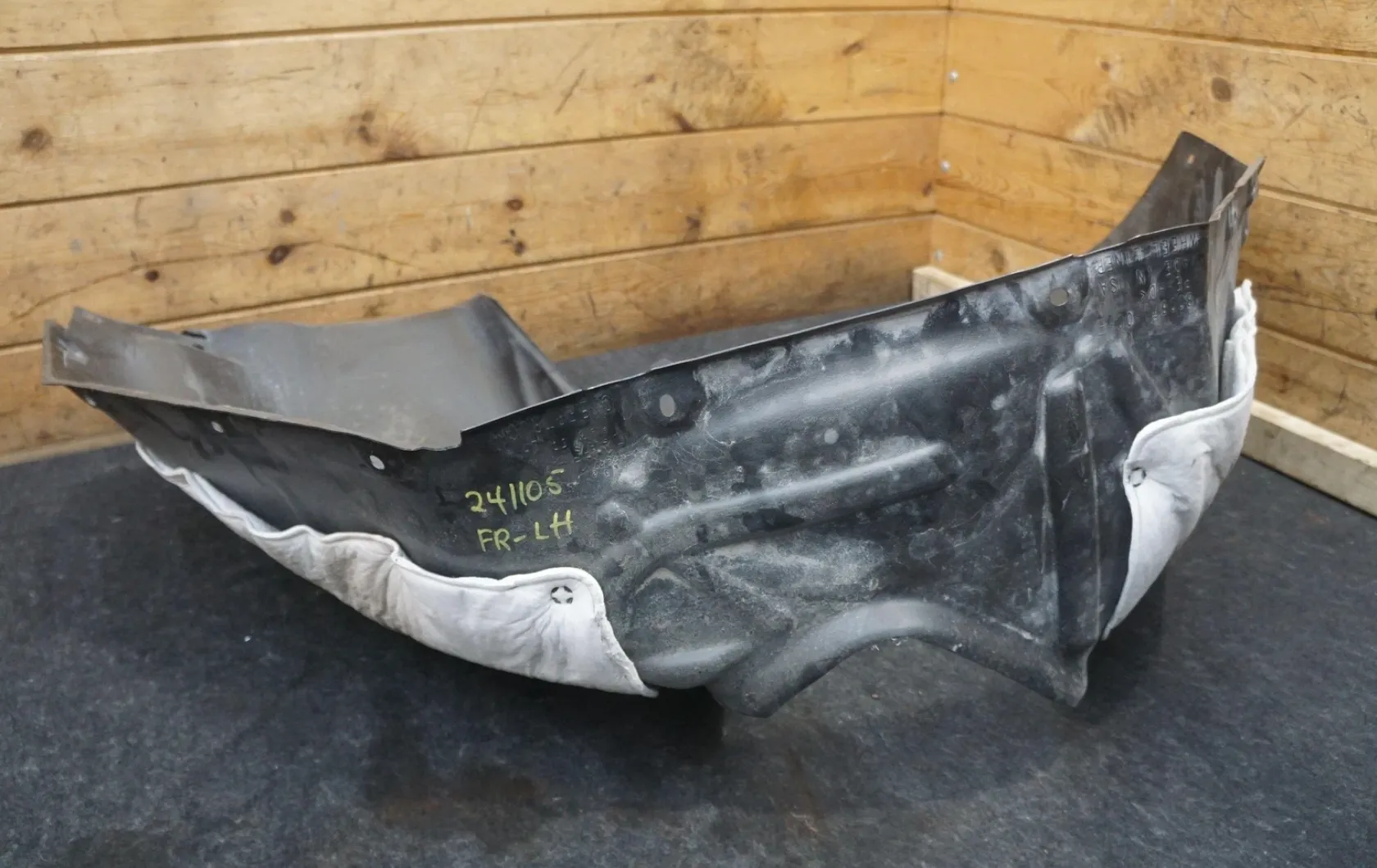 1800671-00-E Передній підкрилок лівого колеса FRONT WHEEL LINER – LEFT HAND