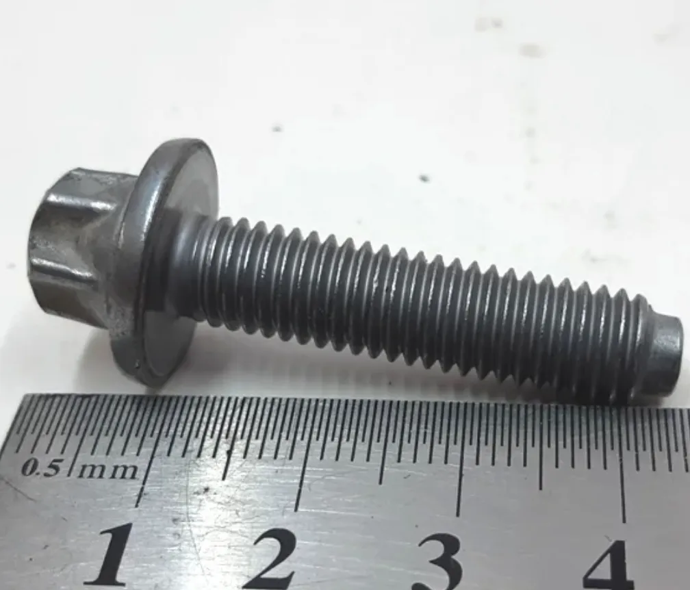 1099998-00-A Болт M8X35 BOLT