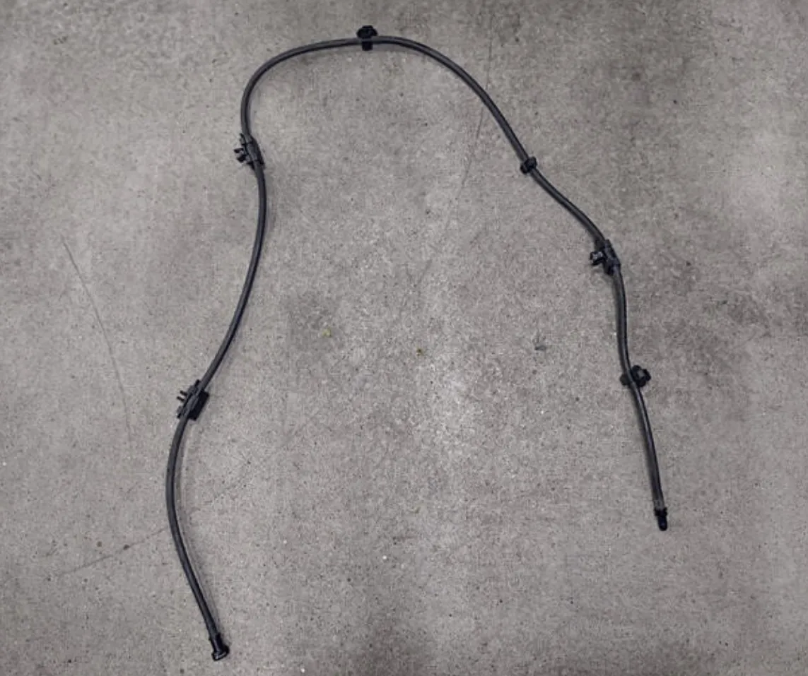 1818413-00-C Збірка шланга омивача — Mega Beam  HOSE WASHER ASSEMBLY – MEGA BEAM