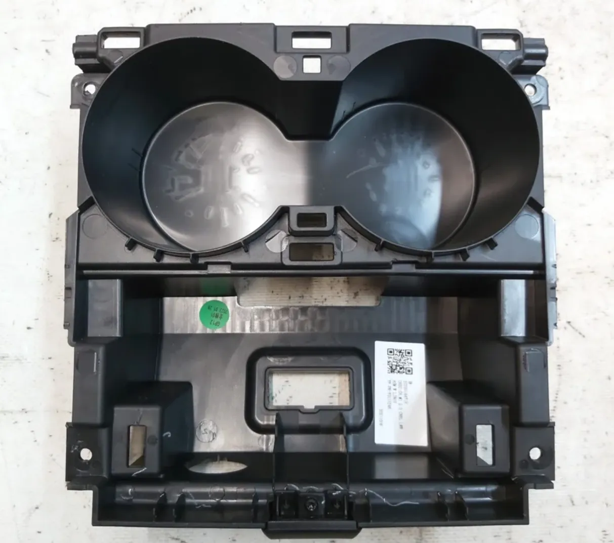 1850318-00-E Вкладиш підстаканника центральної консолі CENTER CONSOLE CUPHOLDER LINER