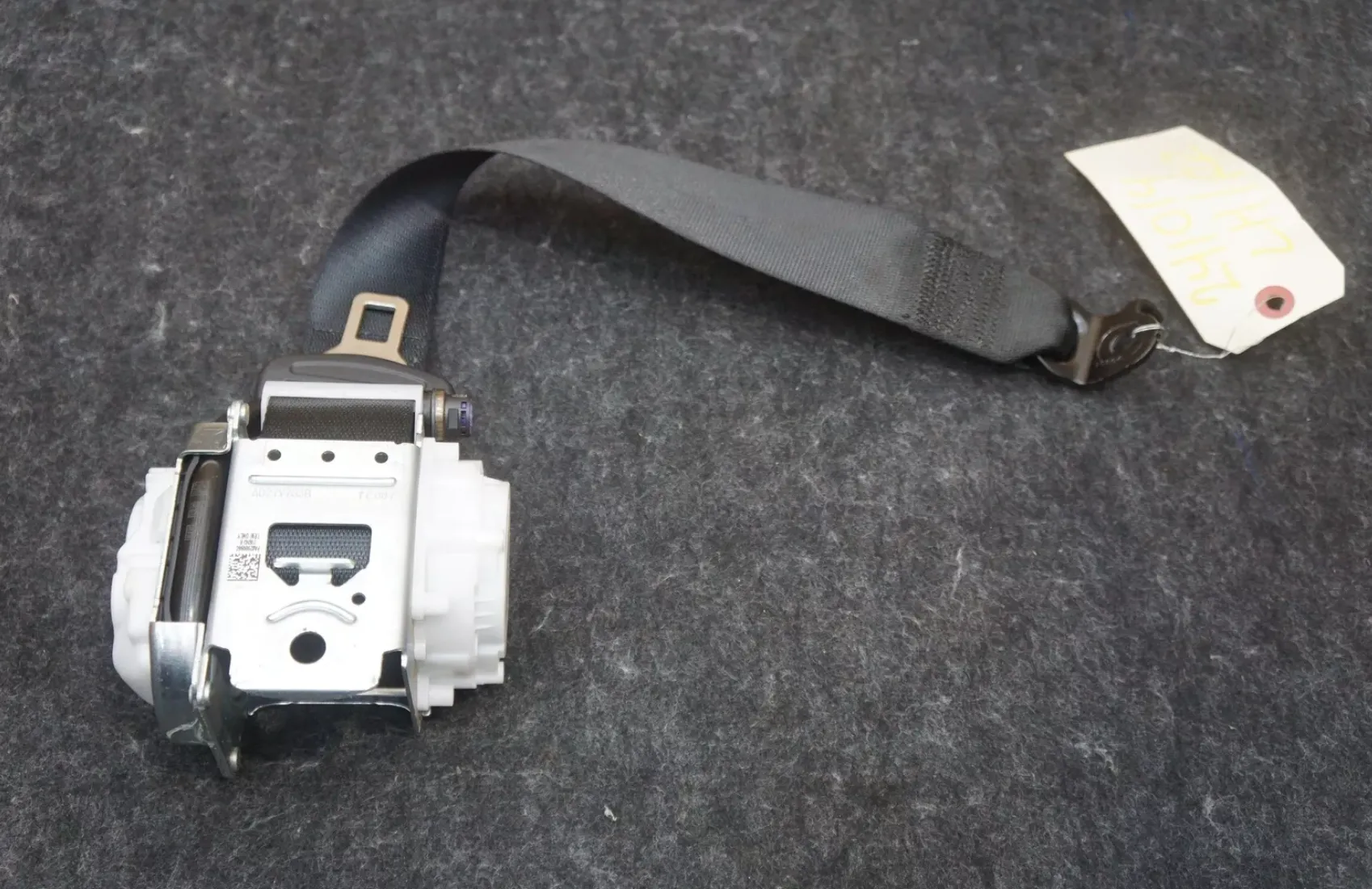 1836992-N1-C ДЗовнішній змотувач ременя безпеки другого ряду — чорний — Північна Америка  SECOND ROW – OUTBOARD RETRACTOR – BLACK – NORTH AMERICA