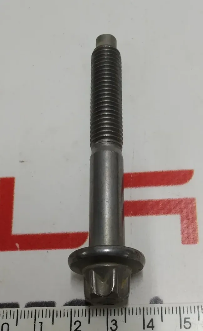 1471189-00-A Болт М10х15х752 BOLT