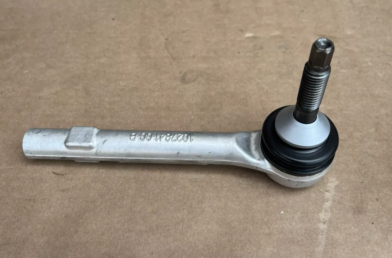 1250845-00-B Зовнішня рульова тяга – ліва OUTER TIE ROD – LEFT HAND