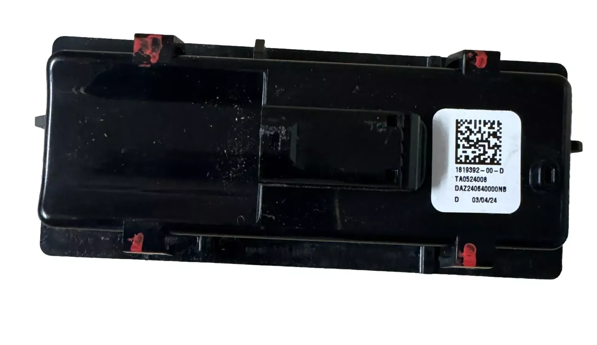 1819392-00-E Перемикач кришки вантажного відсіку (Tonneau) TONNEAU SWITCH