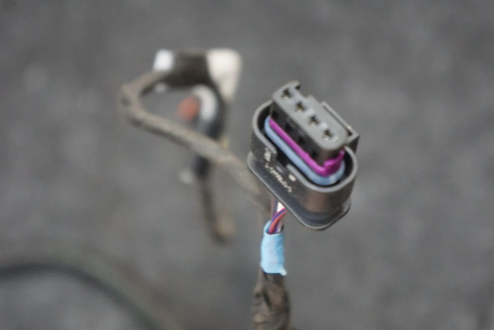 1682254-00-H Жгут проводки передньої кришки (фронтгейту) HARNESS-FRONT GATE