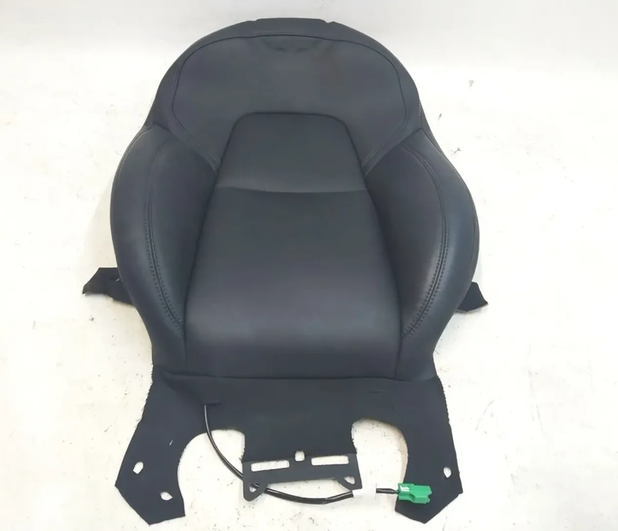 1984867-71-B Обшивка м’якої частини спинки переднього ряду сидіння — права сторона — преміум FIRST ROW SEAT BACK SOFT TRIM COVER ASSEMBLY – RIGHT HAND – PREMIUM