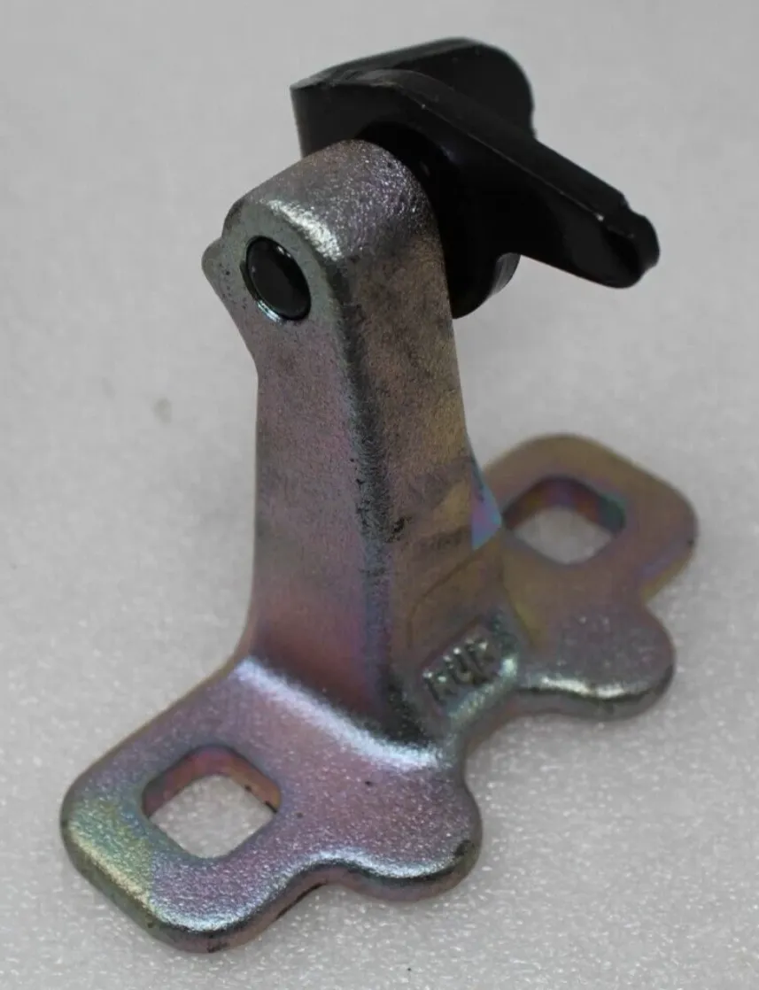1801464-ST-A Верхня петля задніх дверей права DOOR HINGE – REAR – UPPER – RIGHT HAND