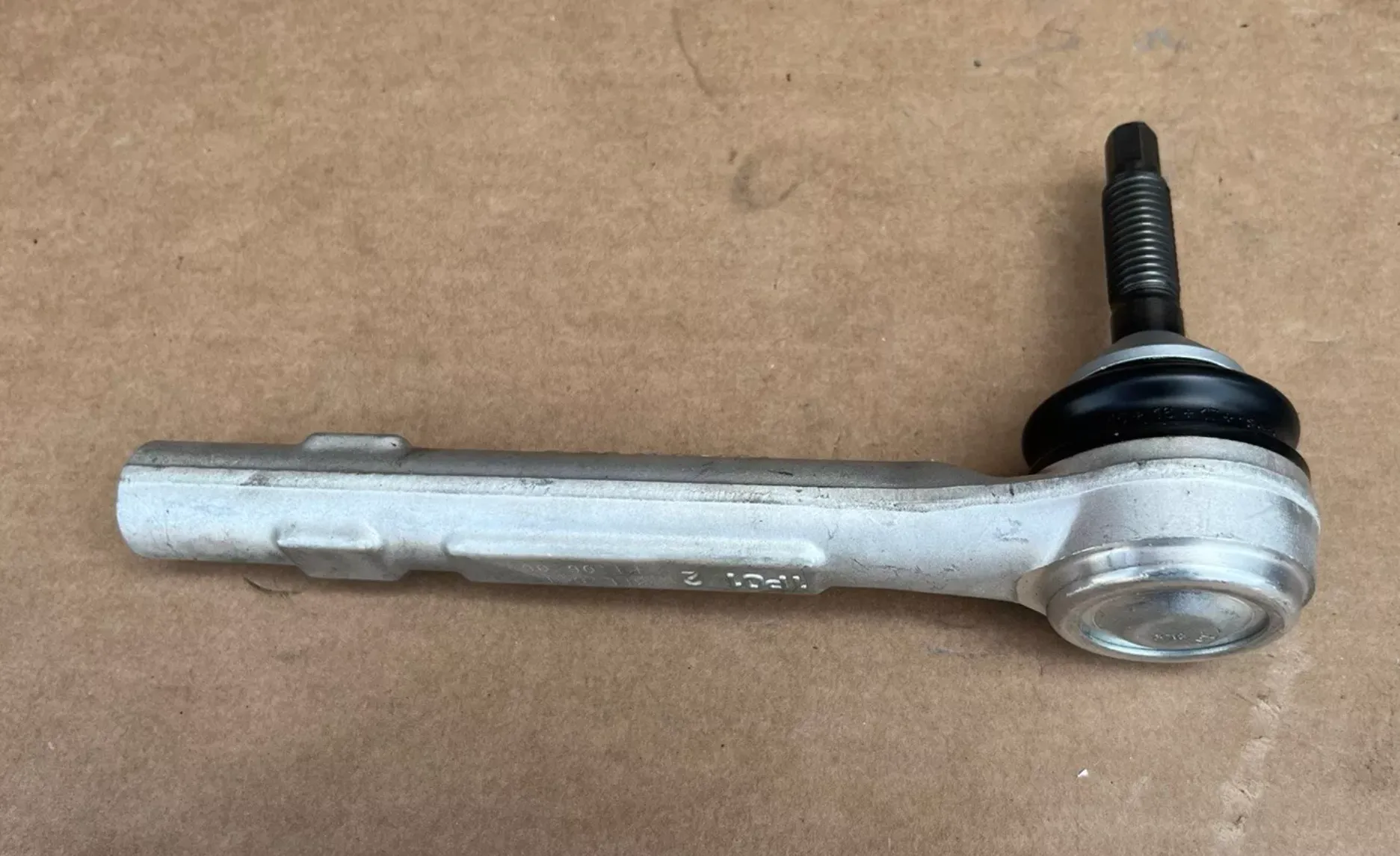 1250845-00-B Зовнішня рульова тяга – ліва OUTER TIE ROD – LEFT HAND