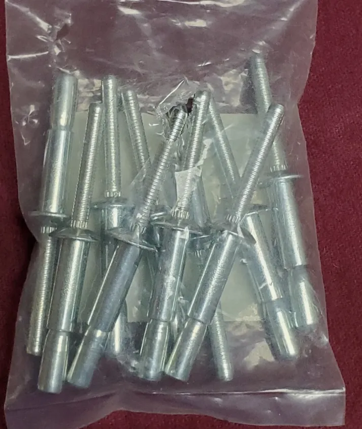 1028409-00-A Заклепка 65×20×159 мм RIVET