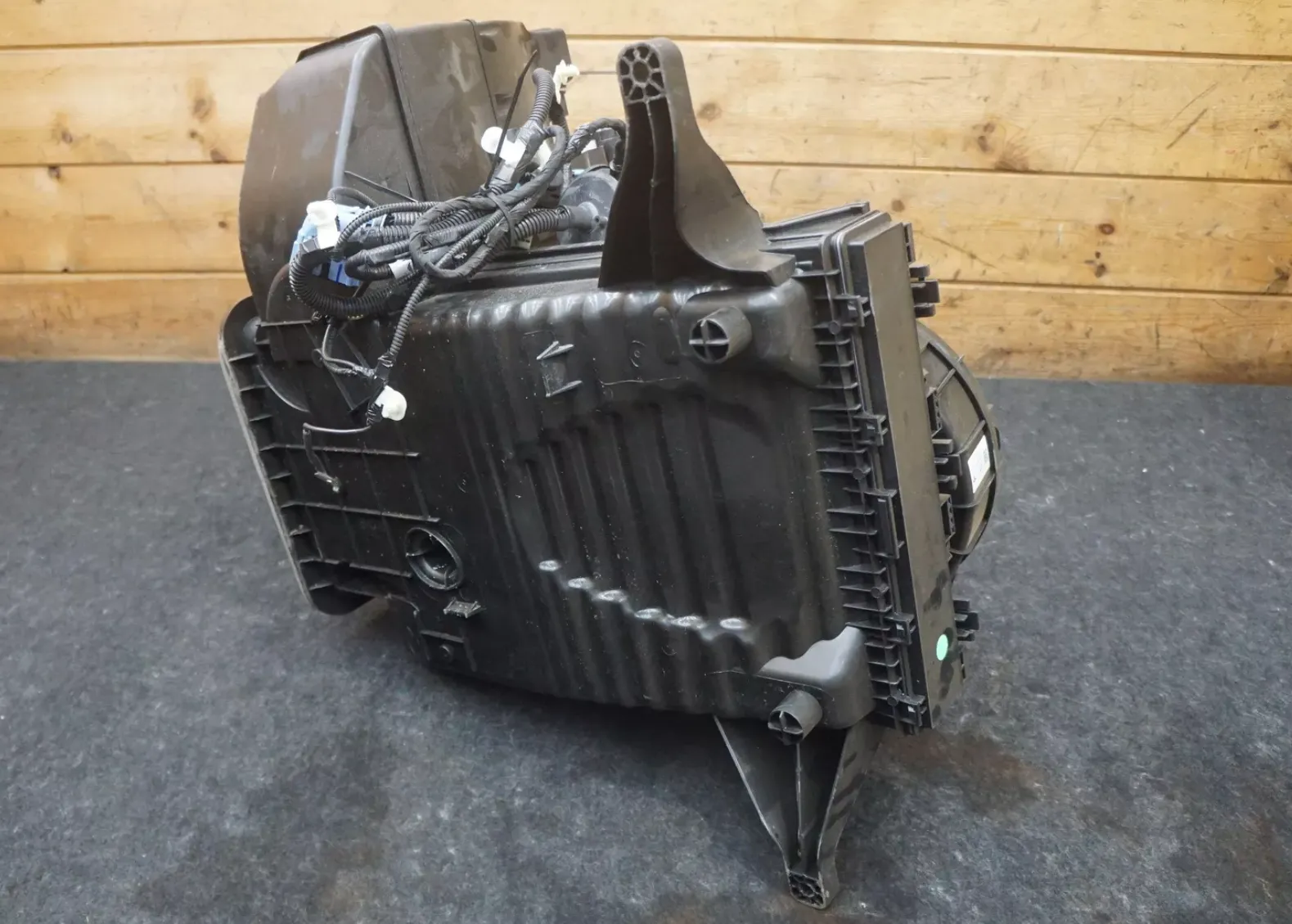 1809889-00-G Волога сторона кліматичної системи WET SIDE HVAC