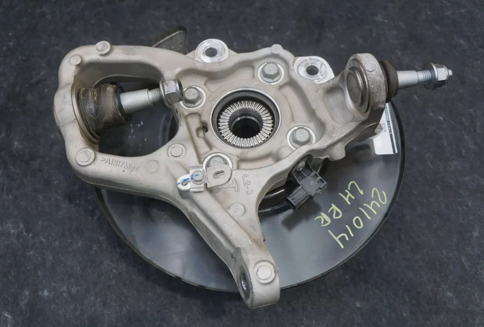 1250411-11-D ЗАДНІЙ КУЛАК КУЛАКА – ЛІВИЙ REAR KNUCKLE ASSEMBLY – LEFT HAND