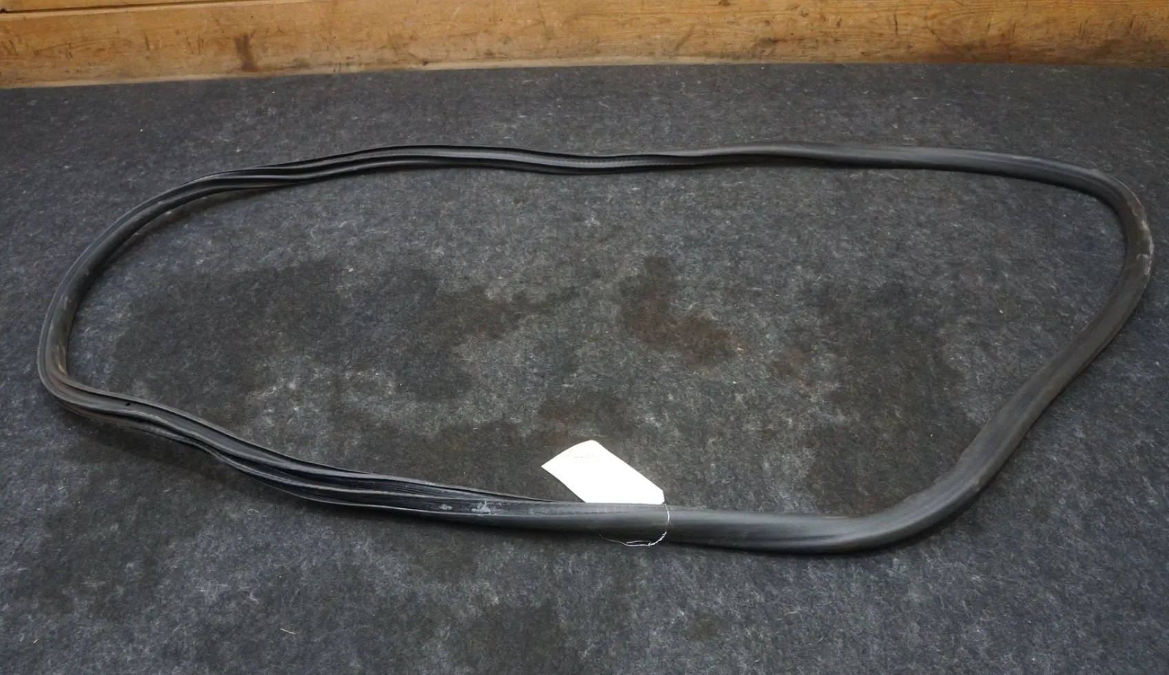 1807546-00-E Основний ущільнювач кузова передній правий PRIMARY BODY SEAL – FRONT – RIGHT HAND