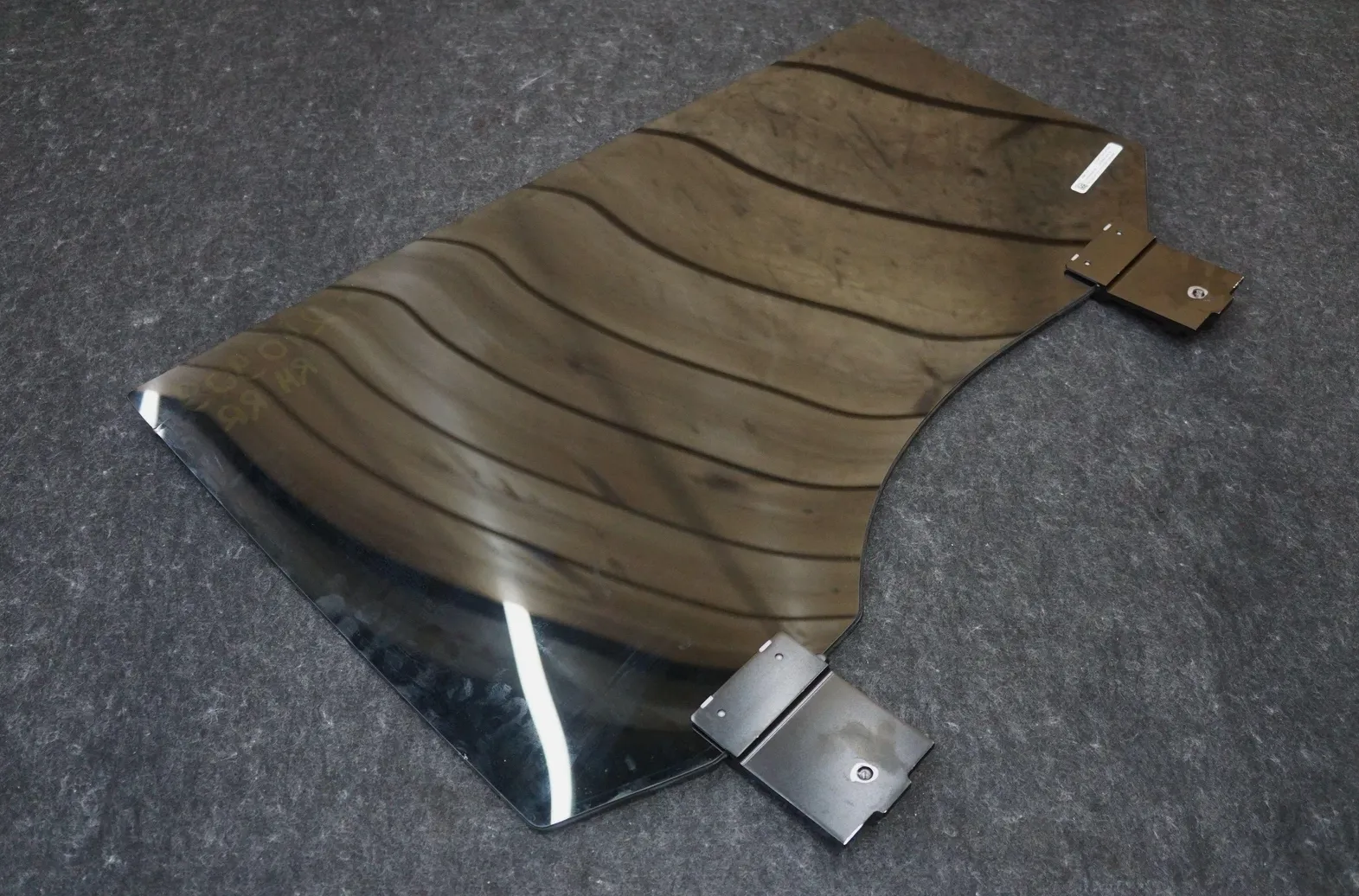 1805871-00-F Рухоме бокове скло задніх дверей праве MOVING SIDE GLASS – REAR – RIGHT HAND