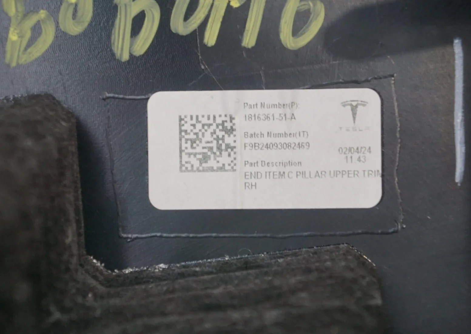 1816361-51-A Оздоблення верхньої частини задньої правої стійки (C-подібної) C-PILLAR UPPER TRIM – RIGHT HAND