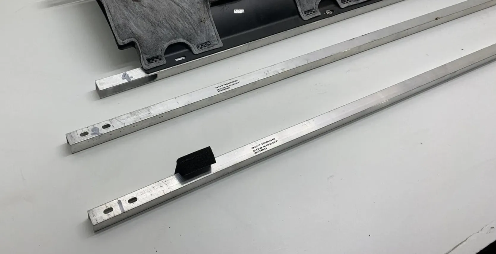 2006977-00-C Квадратний профіль — сервісний комплект для тонно SQUARE PROFILE – TONNEAU SERVICE KIT