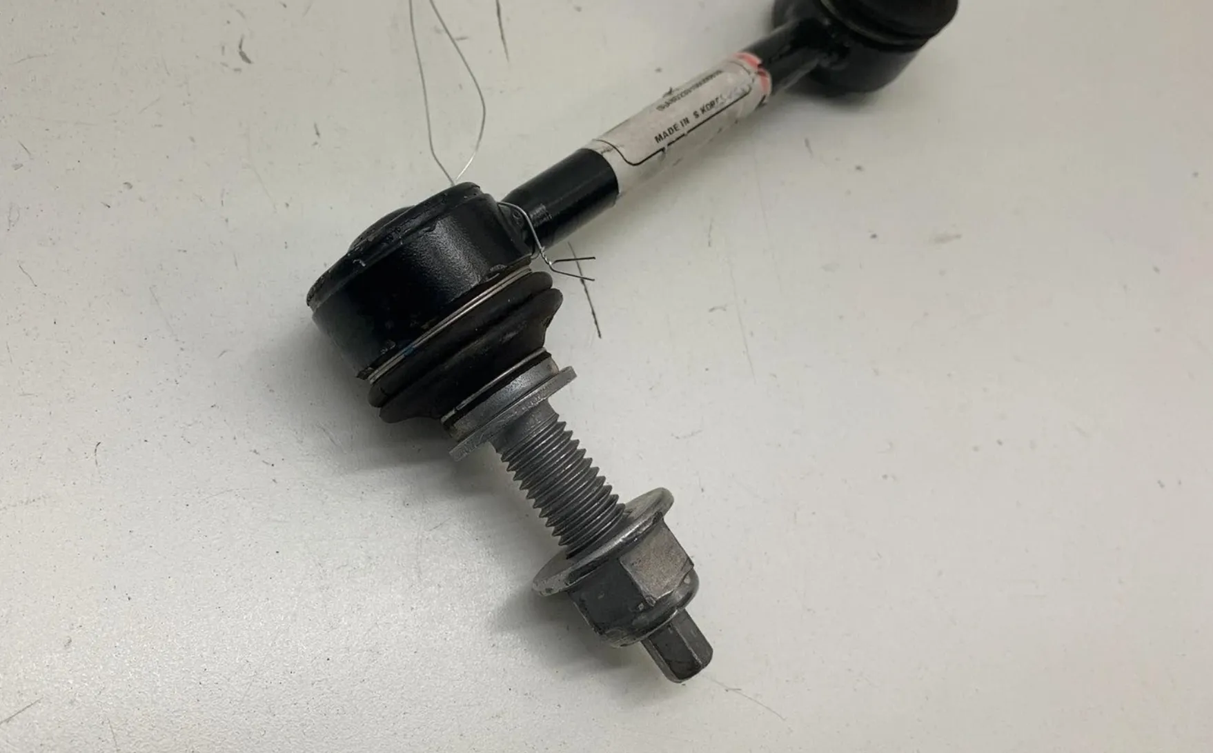 1250391-00-B Стійка переднього стабілізатора в зборі — ліва сторона FRONT STABILIZER BAR LINK ASSEMBLY – LEFT HAND