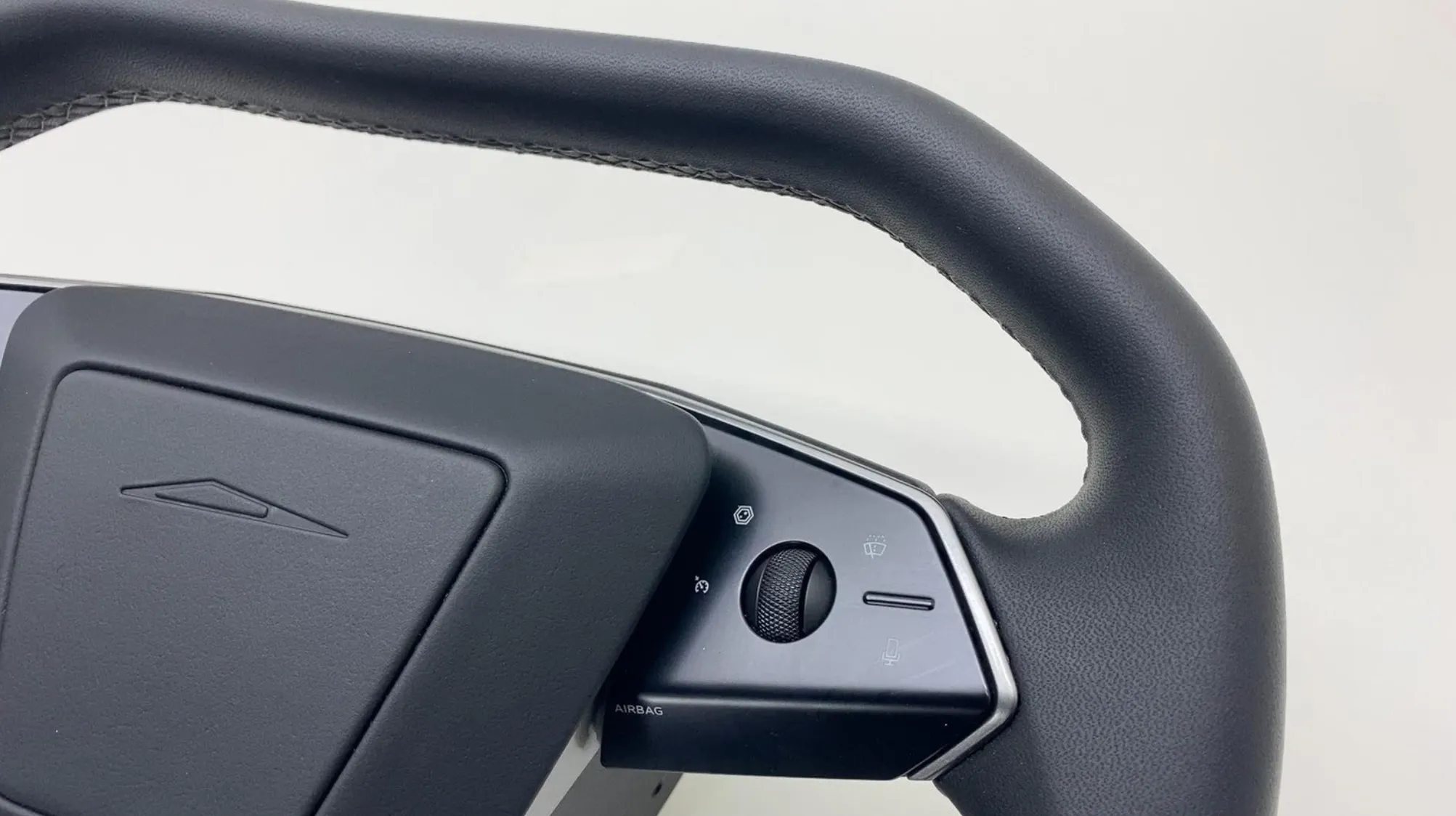 1733862-78-B Модуль подушки безпеки водія  DRIVER AIRBAG ASSEMBLY