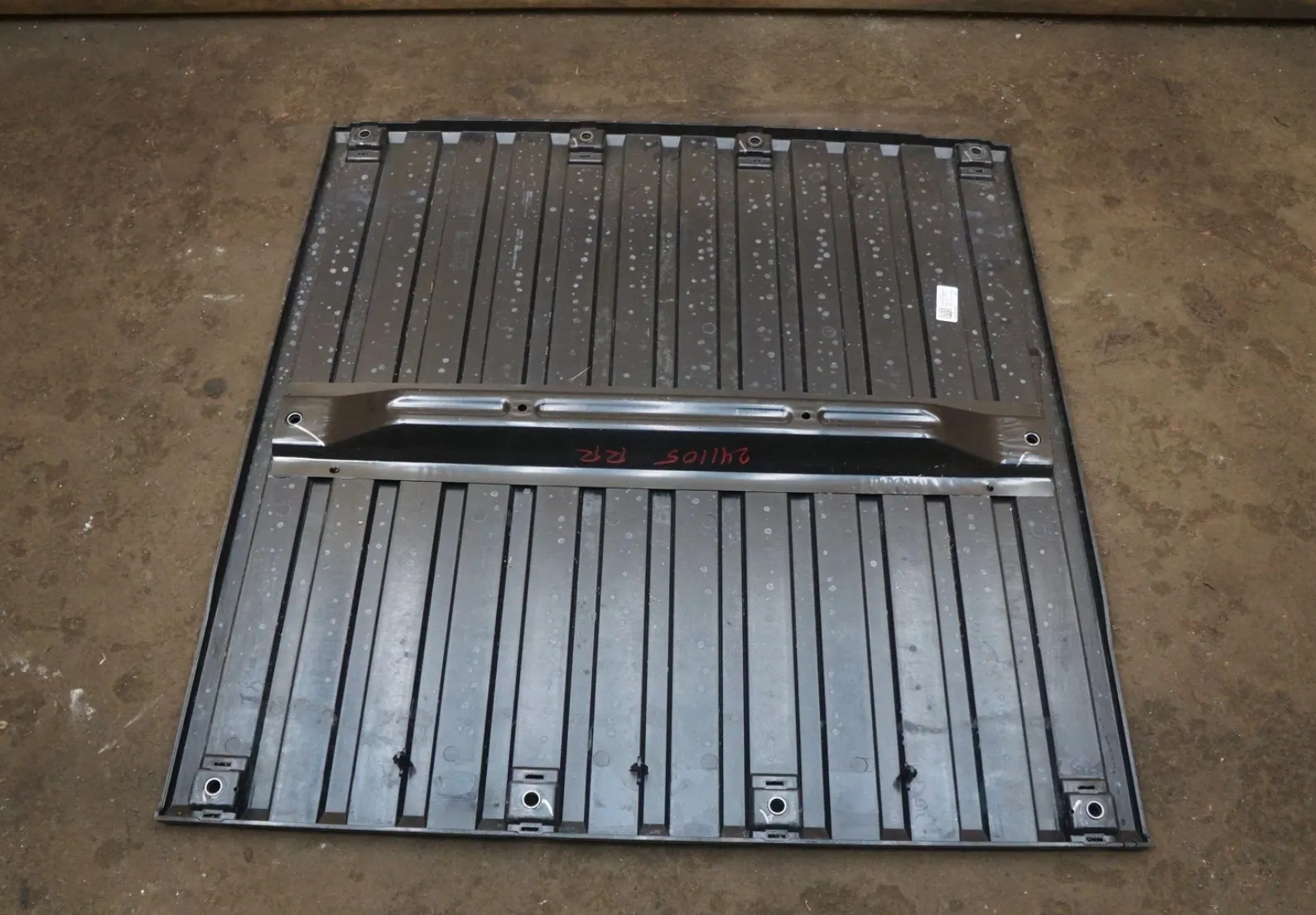 1818780-00-D Підлога вантажної платформи у зборі BED FLOOR ASSEMBLY