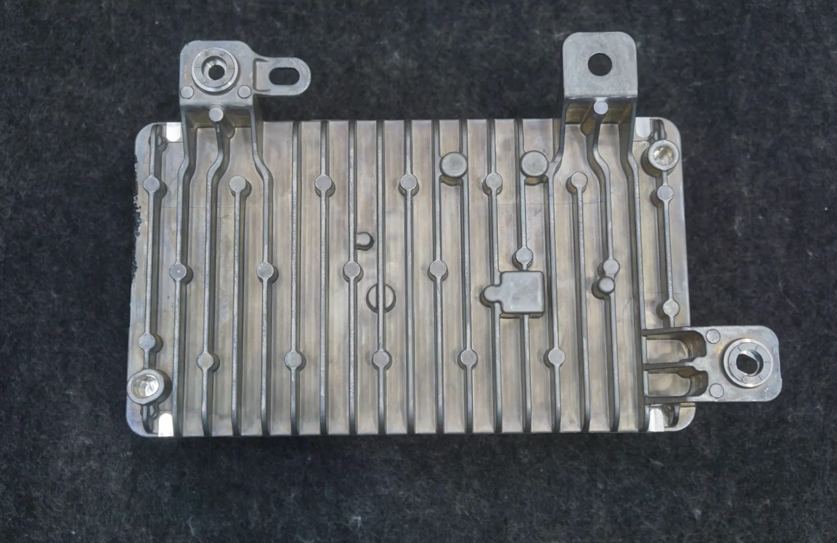 1810836-13-D Контролер середньої напруги — задній MID VOLTAGE REAR CONTROLLER
