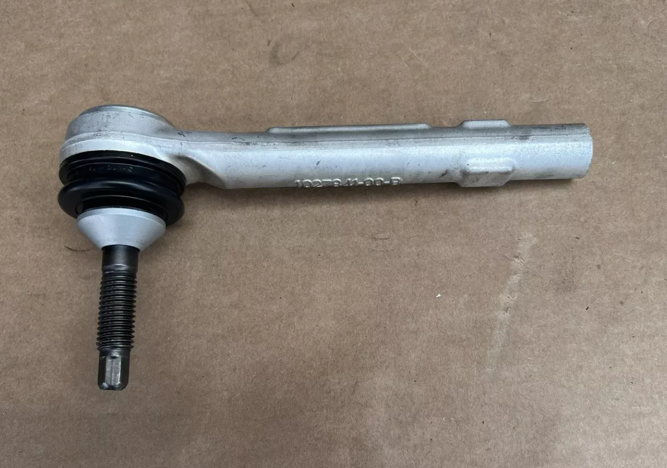 1250845-00-B Зовнішня рульова тяга – ліва OUTER TIE ROD – LEFT HAND