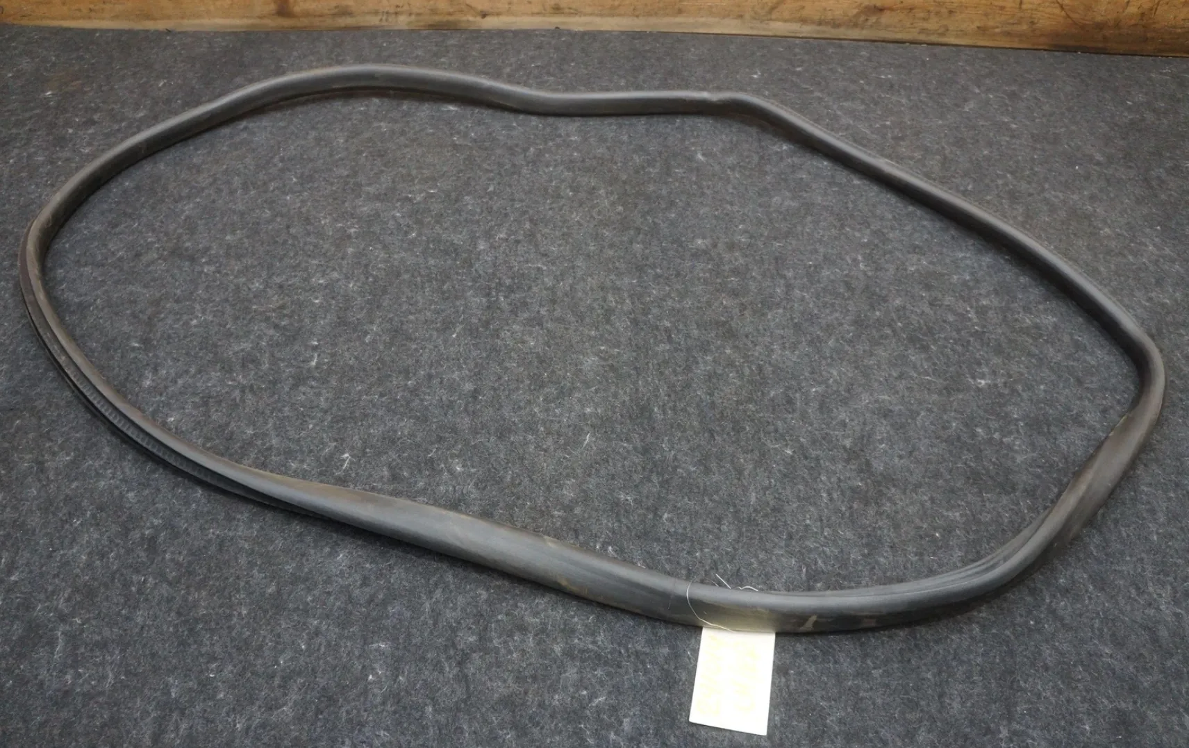 1807547-00-E Основний ущільнювач кузова задній лівий PRIMARY BODY SEAL – REAR – LEFT HAND