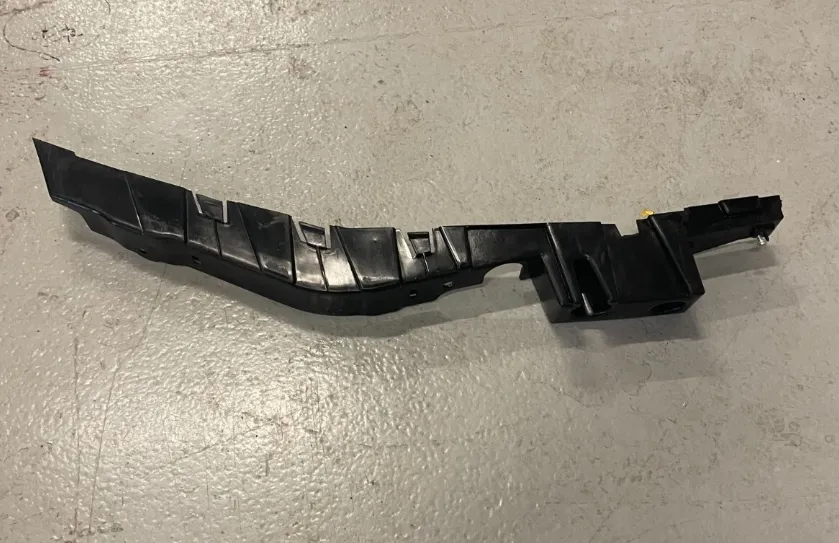 1815269-00-B Правий опорний кронштейн SUPPORT BRACKET – RIGHT HAND
