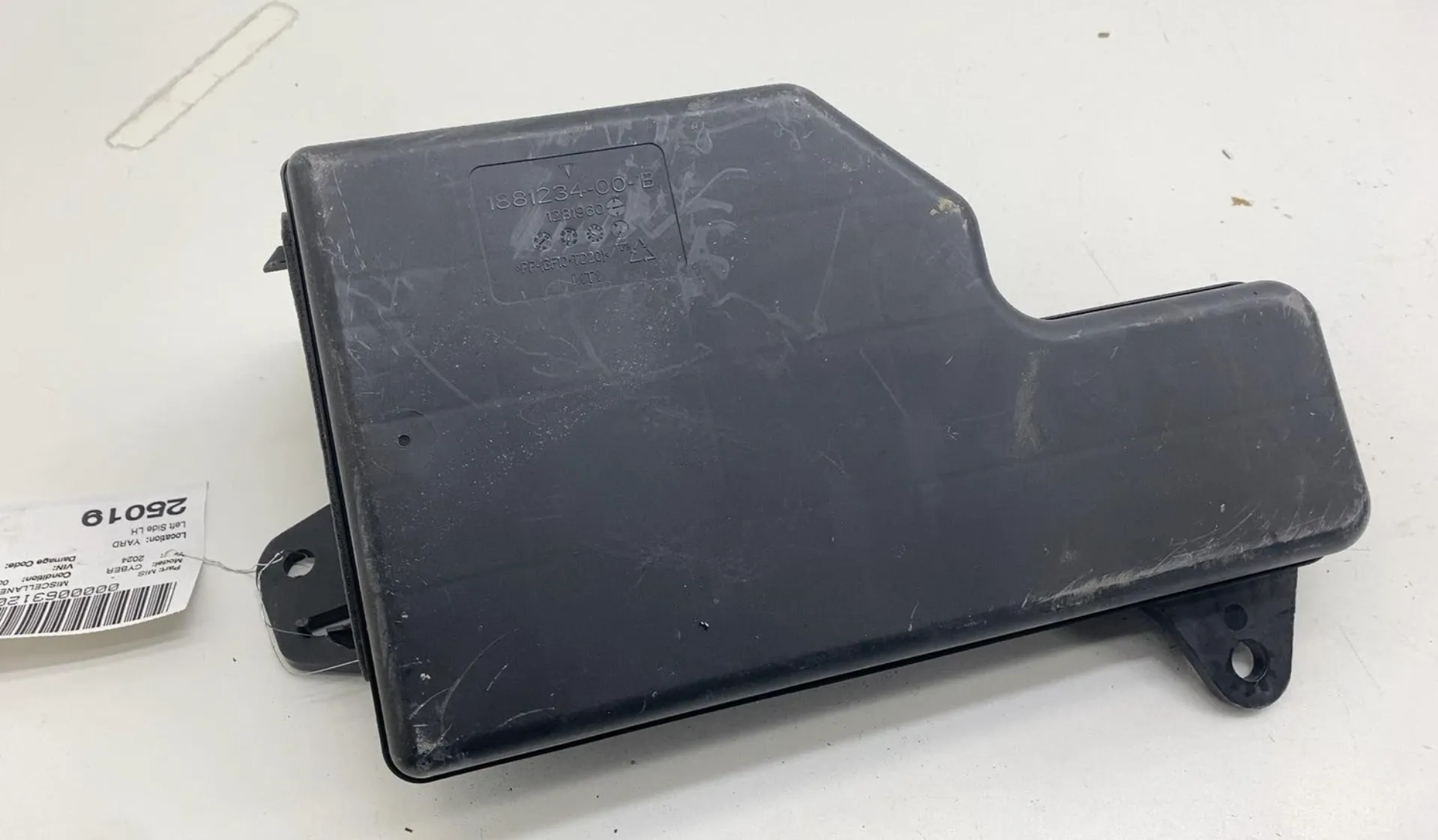 1878989-00-C Аудіо сабвуфер 200 мм ліва сторона стійка C 200MMWOOFER LEFT HANDCPILLARAUDIO