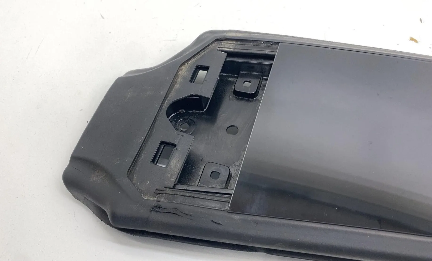 1848577-00-F Права аплікація на B-стійку кузова B PILLAR APPLIQUE – RIGHT HAND