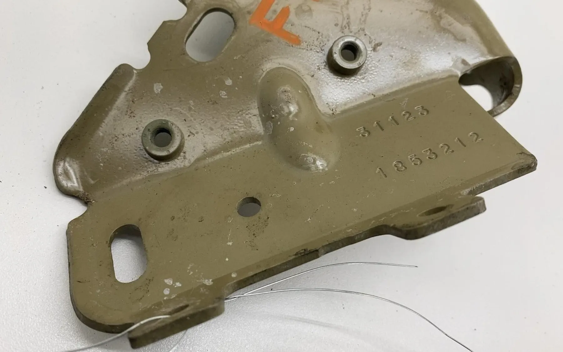 1853212-ST-H Збірка правого кронштейна CFM ASSEMBLY – CFM BRACKET RIGHT HAND