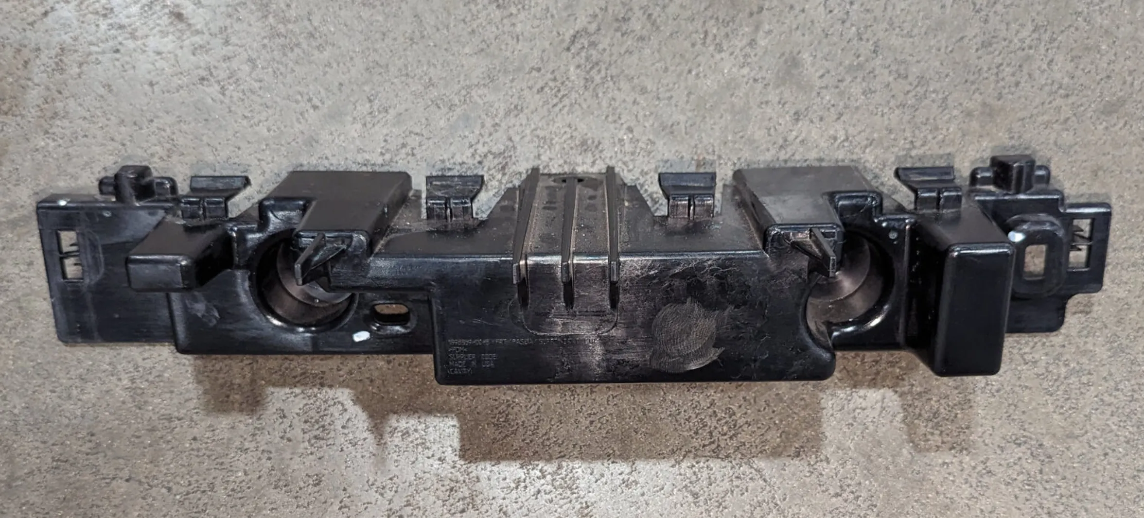 1815269-00-B Центральний опорний кронштейн SUPPORT BRACKET – CENTER