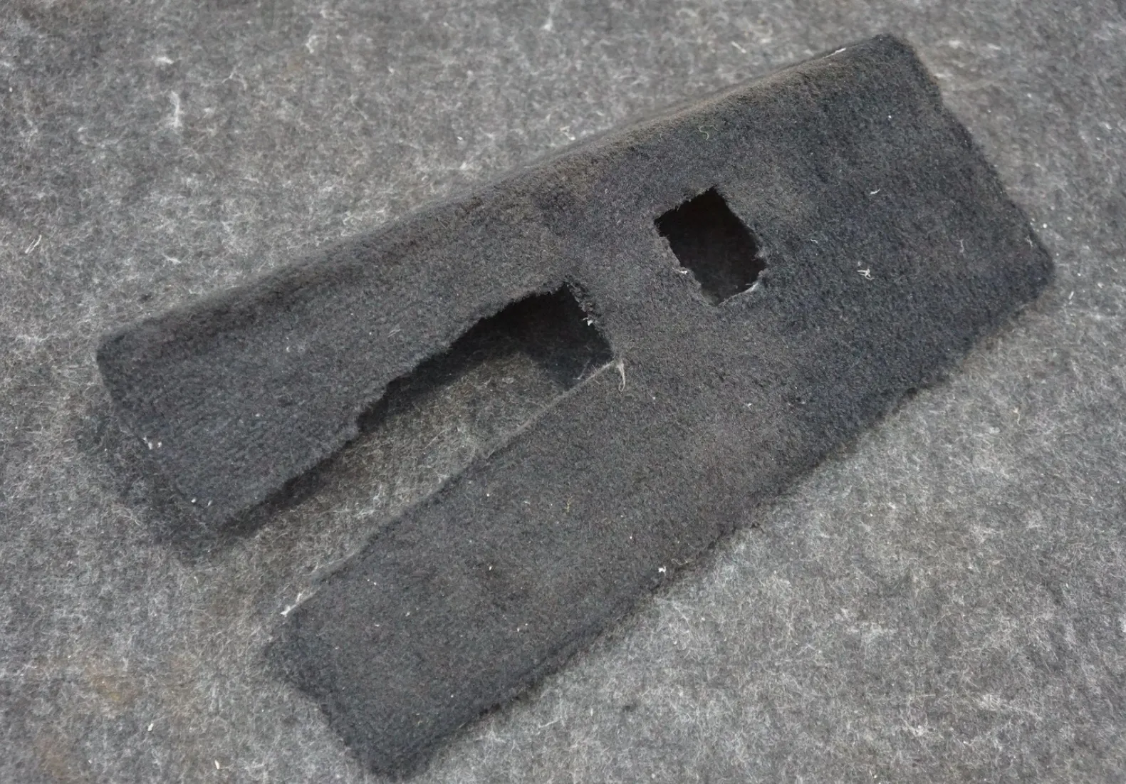 1877853-77-D Облицювання зі сторони педалей PEDAL-SIDE TRIM