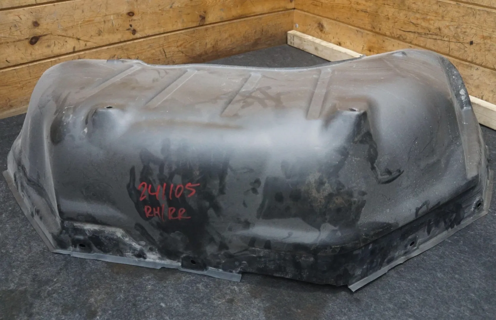 1800674-00-D Задній підкрилок правого колеса REAR WHEEL LINER – RIGHT HAND