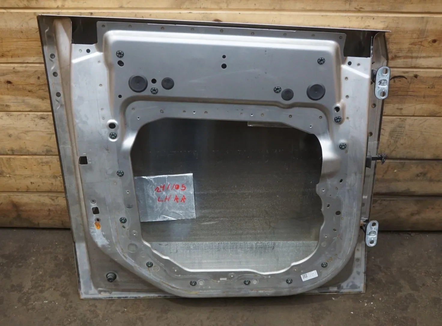 1814851-00-B Збірка лівих задніх дверей ASSEMBLY – REAR DOOR – LEFT HAND