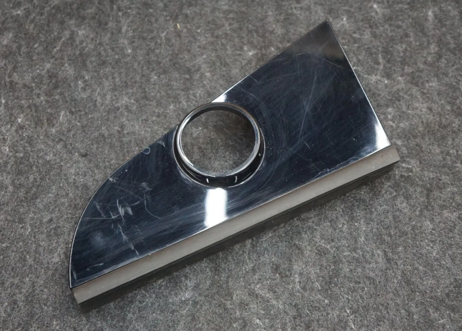 1902328-00-B Збірка декоративної накладки двірника WIPER APPLIQUE ASSEMBLY