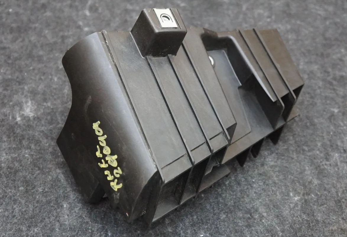 1816611-00-B Переднє посилення порога-ступені — права сторона FRONT ROCKER STEP REINFORCEMENT – RIGHT HAND