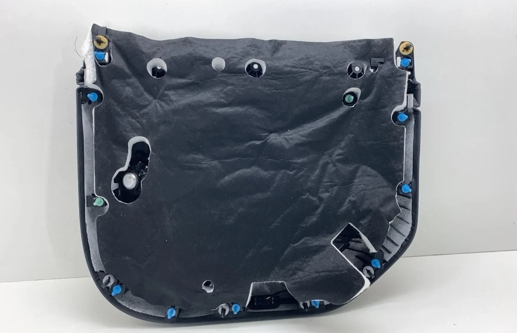 1831879-00-E Задній шумопоглинальний піноматеріал – ліва сторона REAR NVH FOAM – LEFT HAND