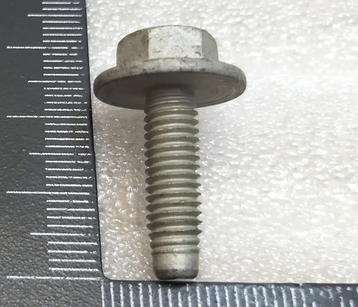 1139785-00-A Болт шестигранний з фланцем HF M6-1.0×21 клас міцності 8.8 сталь G1009[B] з покриттям MAT BOLT