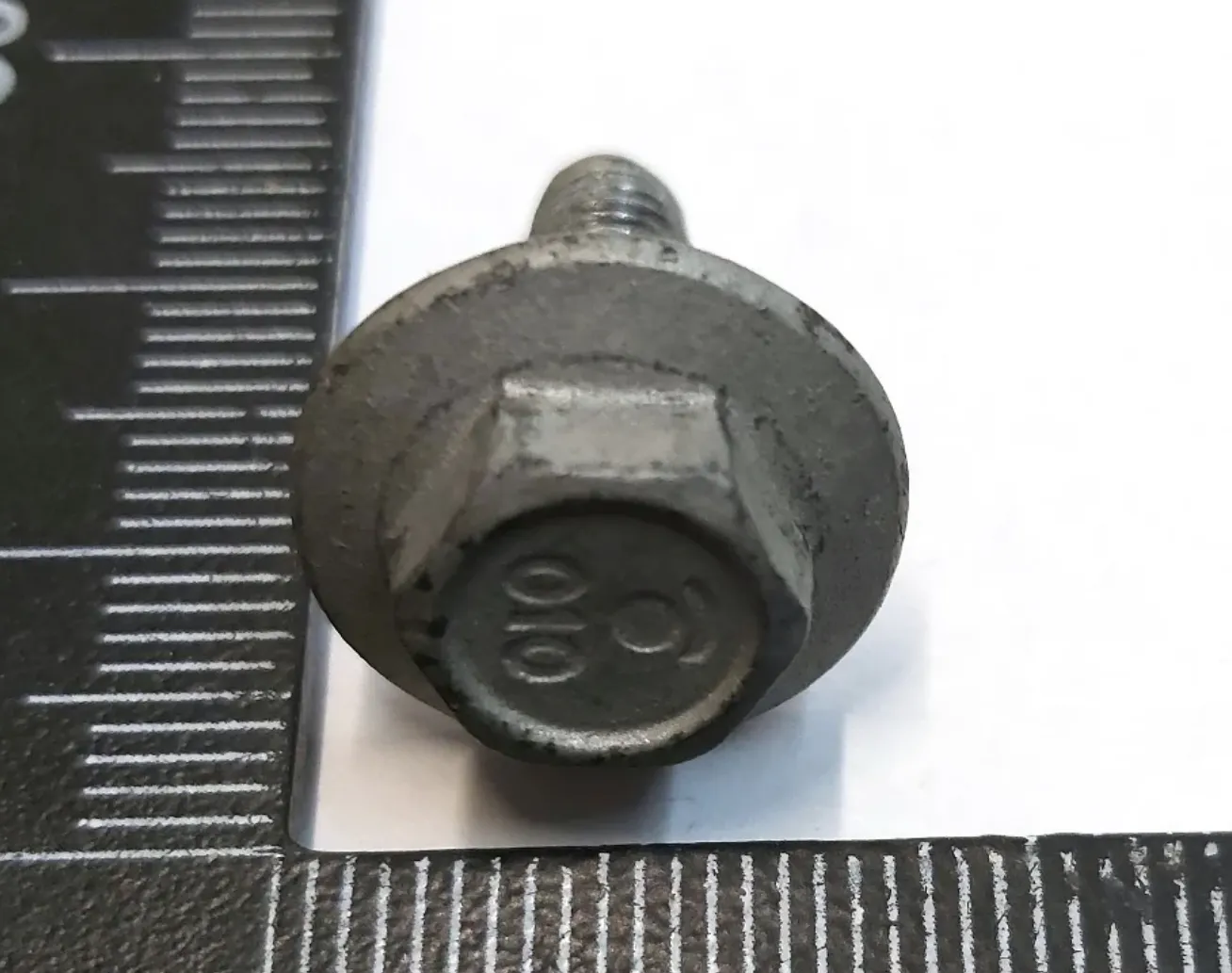 1008727-00-A Болт M6×1.0×16 мм без покриття із фіксувальним покриттям різьби BOLT