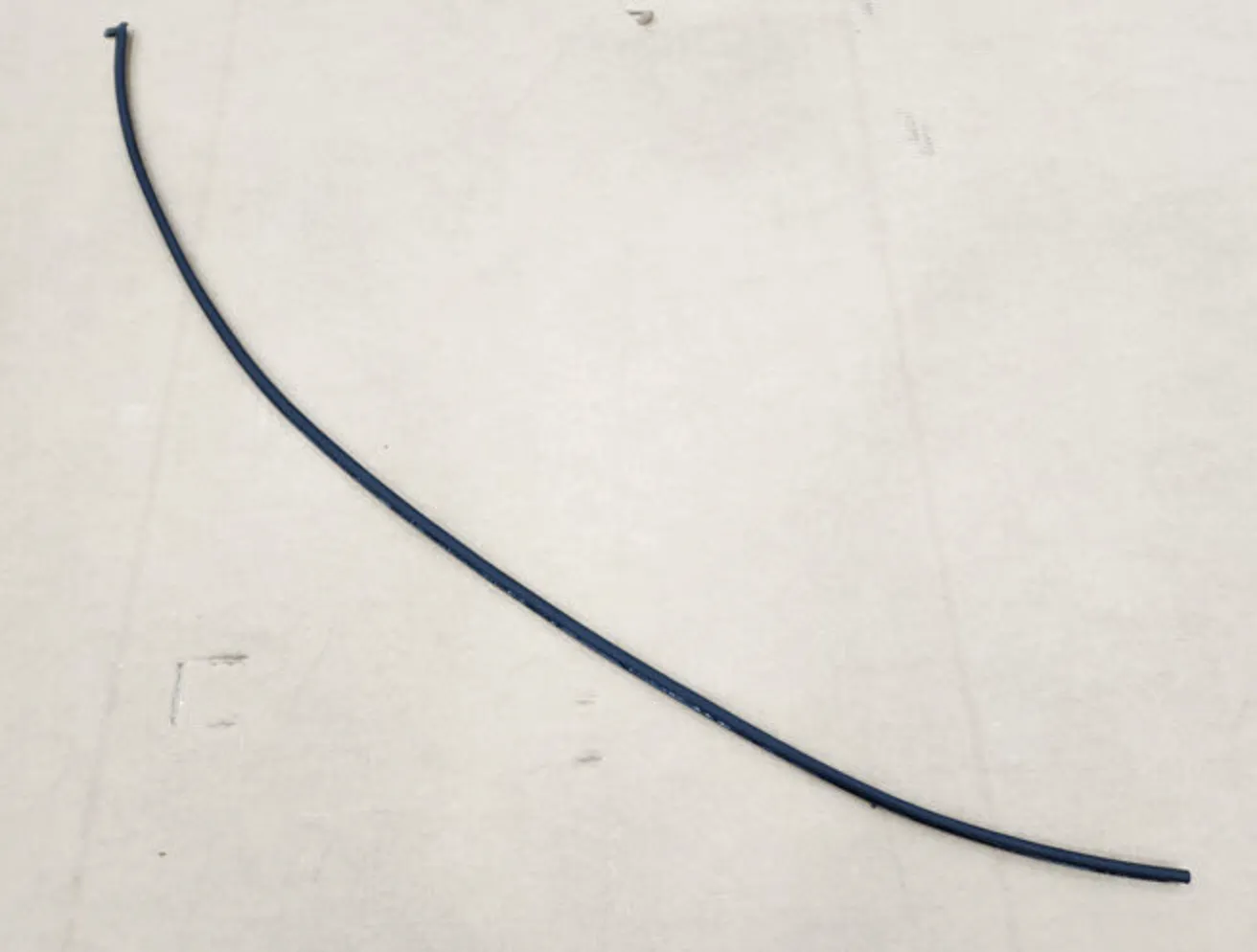1971905-00-C Ущільнювач бокового краю лобового скла лівий WINDSHIELD SIDE EDGE SEAL – LEFT HAND
