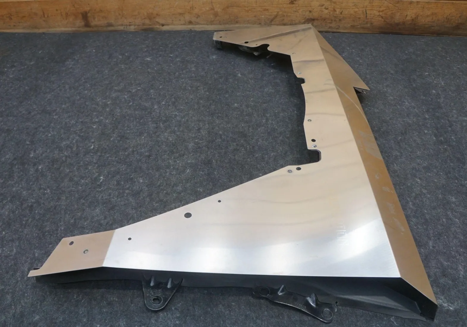 1900763-9F-A Збірка лівої панелі крила серії Foundation ASSEMBLY – FENDER – FOUNDATION SERIES – LEFT HAND