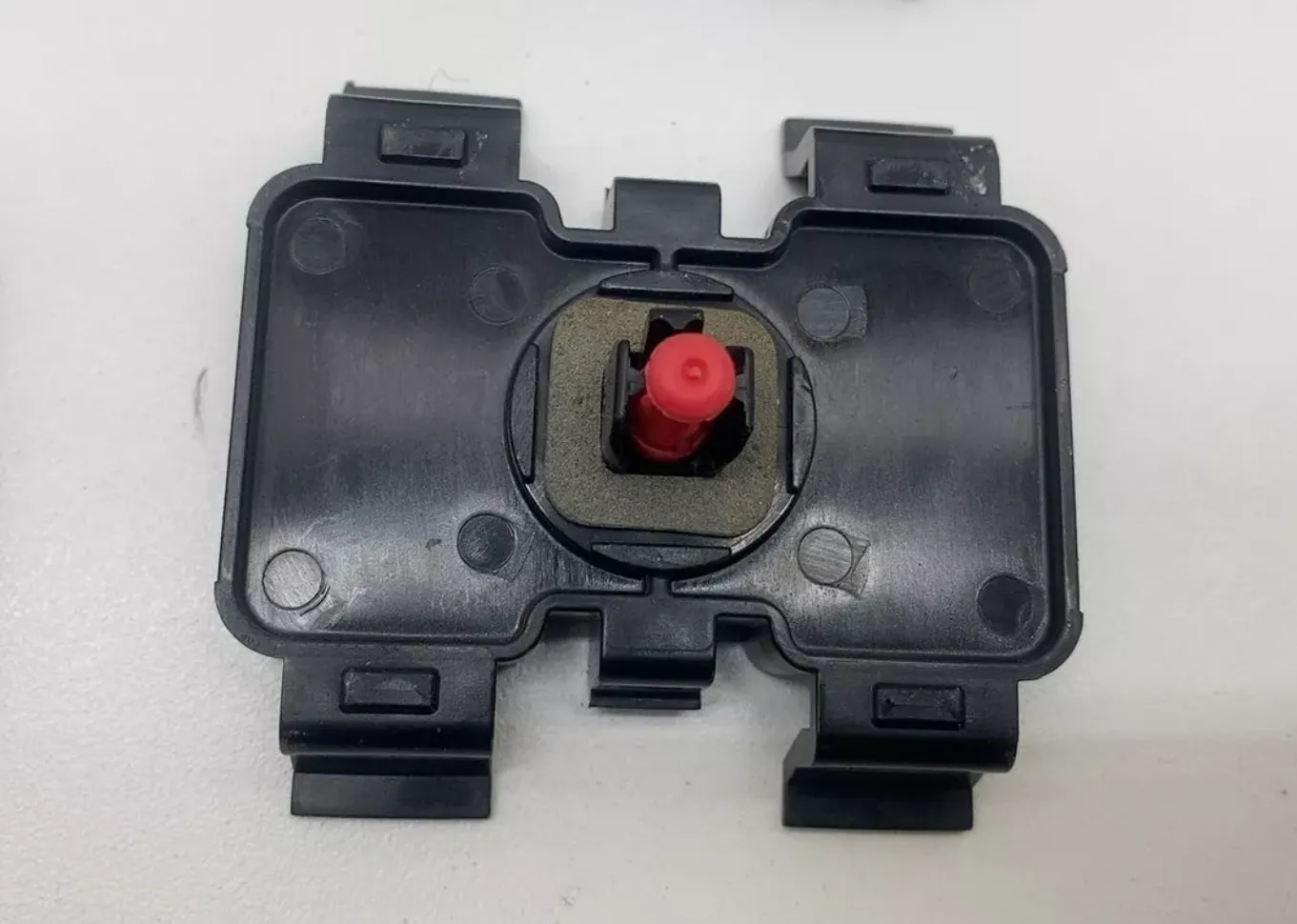 1858672-99-C Кронштейн декоративної накладки даху ROOF APPLIQUE BRACKET