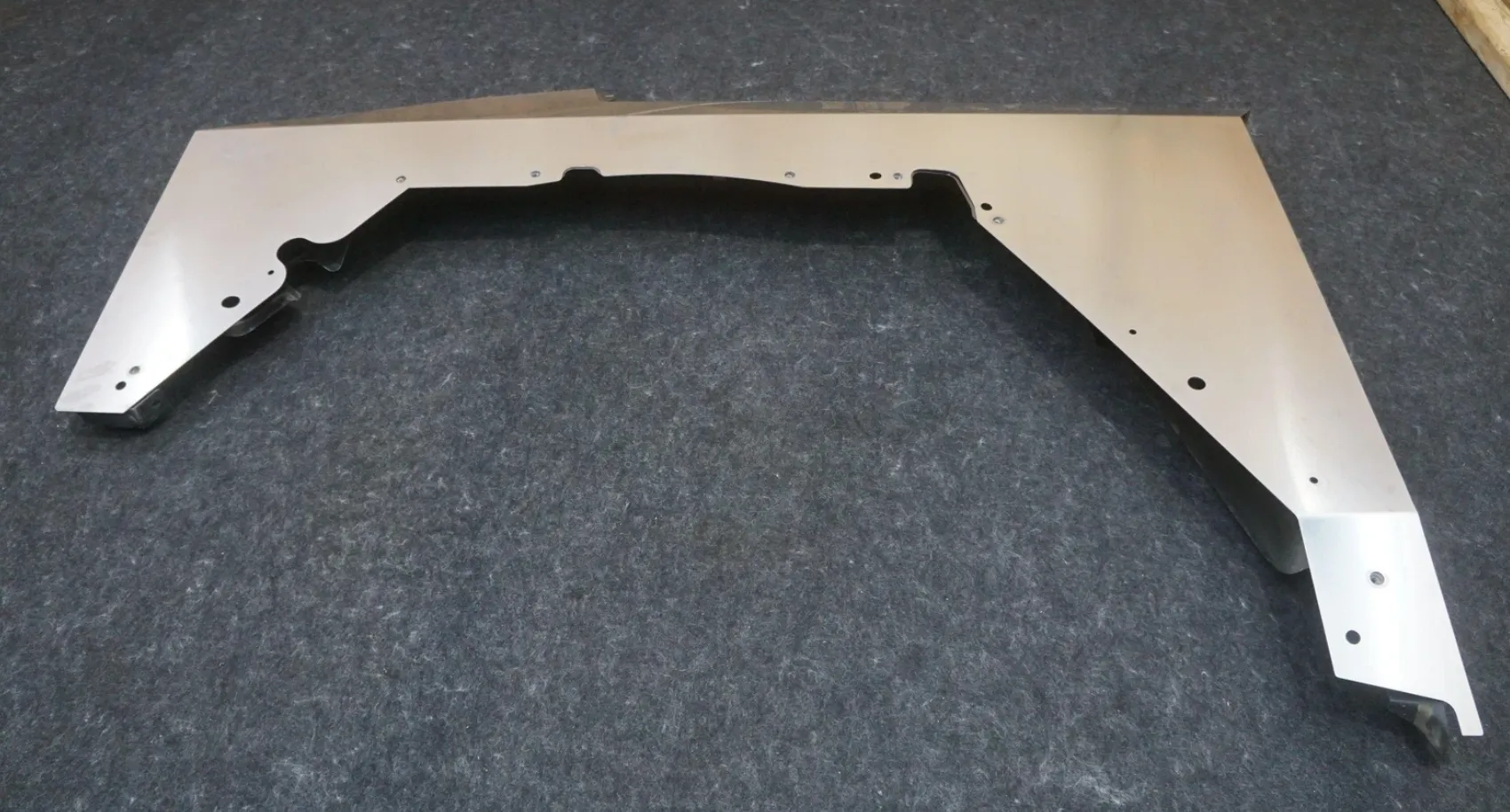 1900763-9F-A Збірка лівої панелі крила серії Foundation ASSEMBLY – FENDER – FOUNDATION SERIES – LEFT HAND