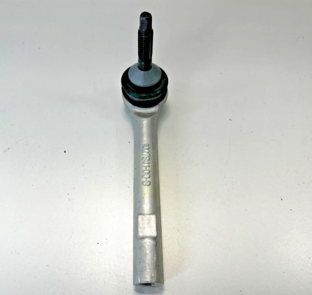 1250846-00-B Зовнішня рульова тяга – права OUTER TIE ROD – RIGHT HAND