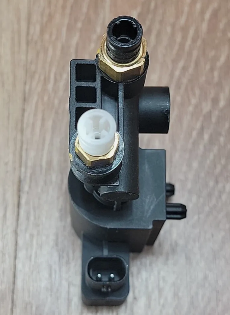 1906788-00-C Клапанний блок SCUBA у зборі SCUBA VALVE BLOCK ASSEMBLY