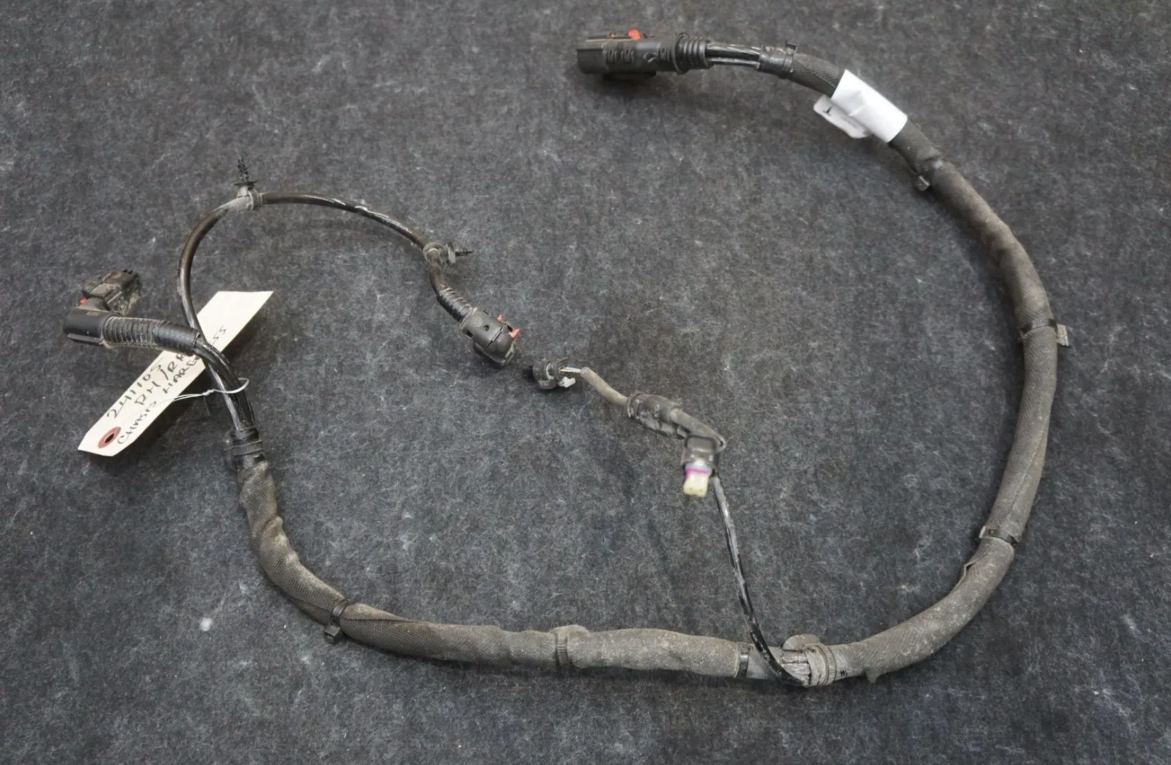 1250786-00-D Жгут проводки кута шасі — задній — правий CHASSIS CORNER HARNESS – REAR – RIGHT HAND