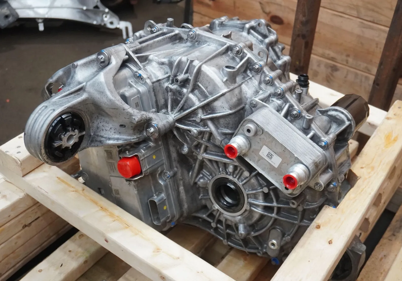 1920000-T1-L Передній привідний агрегат — триприводний FRONT DRIVE UNIT – TRI MOTOR