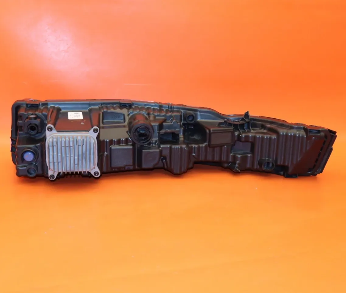1806405-00-D Корпус фари головного освітлення — правий HEADLAMP ASSEMBLY – RIGHT HAND
