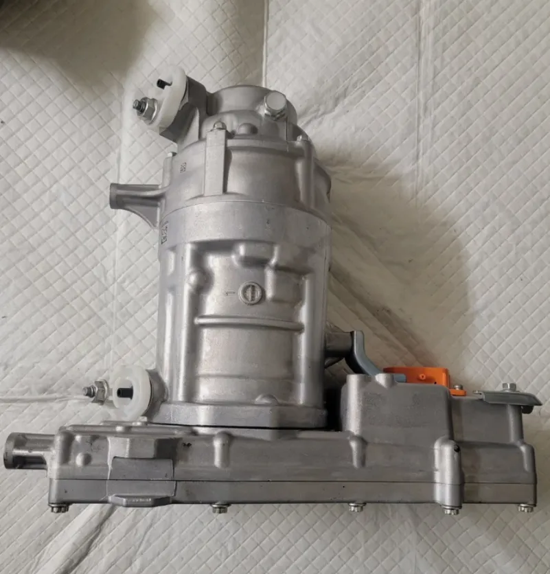1648051-92-E Компресор змінного струму 1 кВ — 45 см³ — Sanden 1KV AC COMPRESSOR- 45CC- SANDEN
