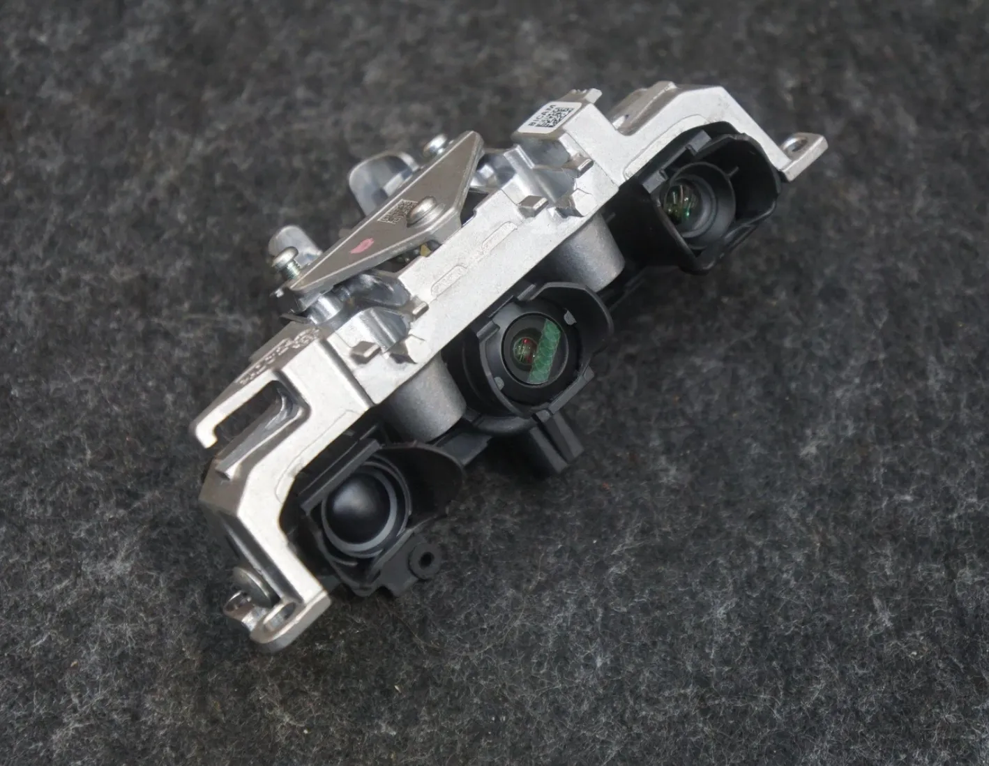 1879037-01-F Передня бі-камера FORWARD BI-CAMERA